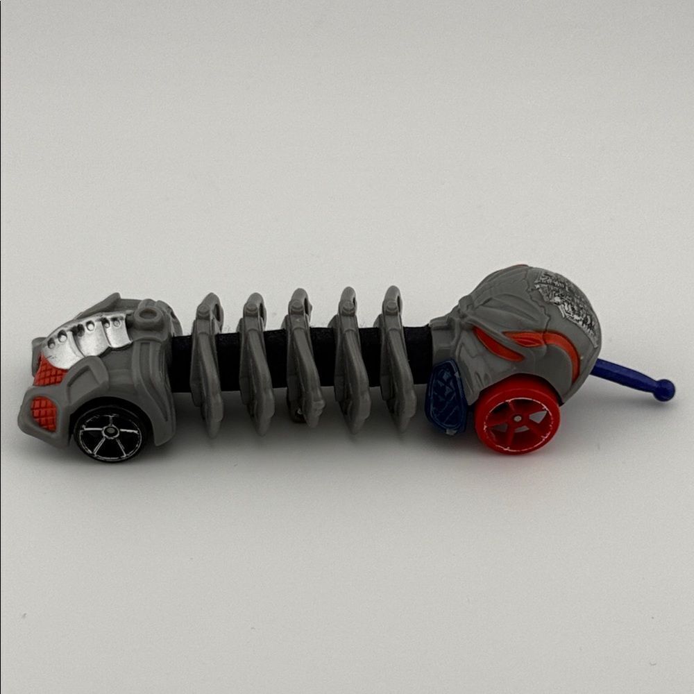 2014 Hot Wheels Mutant Machines Cyborg Crusher Gray Purple Color 7